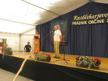 Razstava starodobnih vozil in vožnja po občini 6